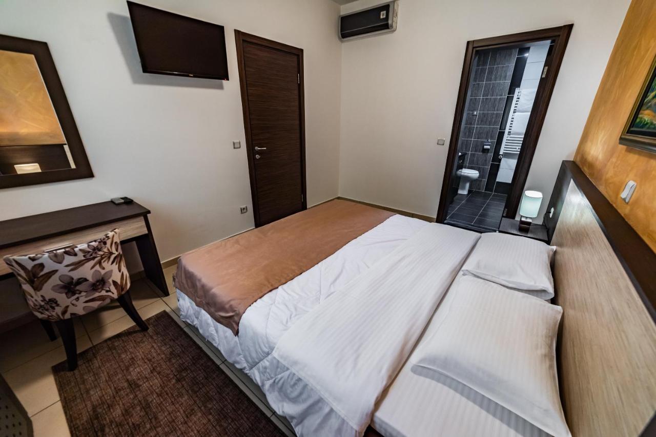 Hotel Albo Bor Ngoại thất bức ảnh